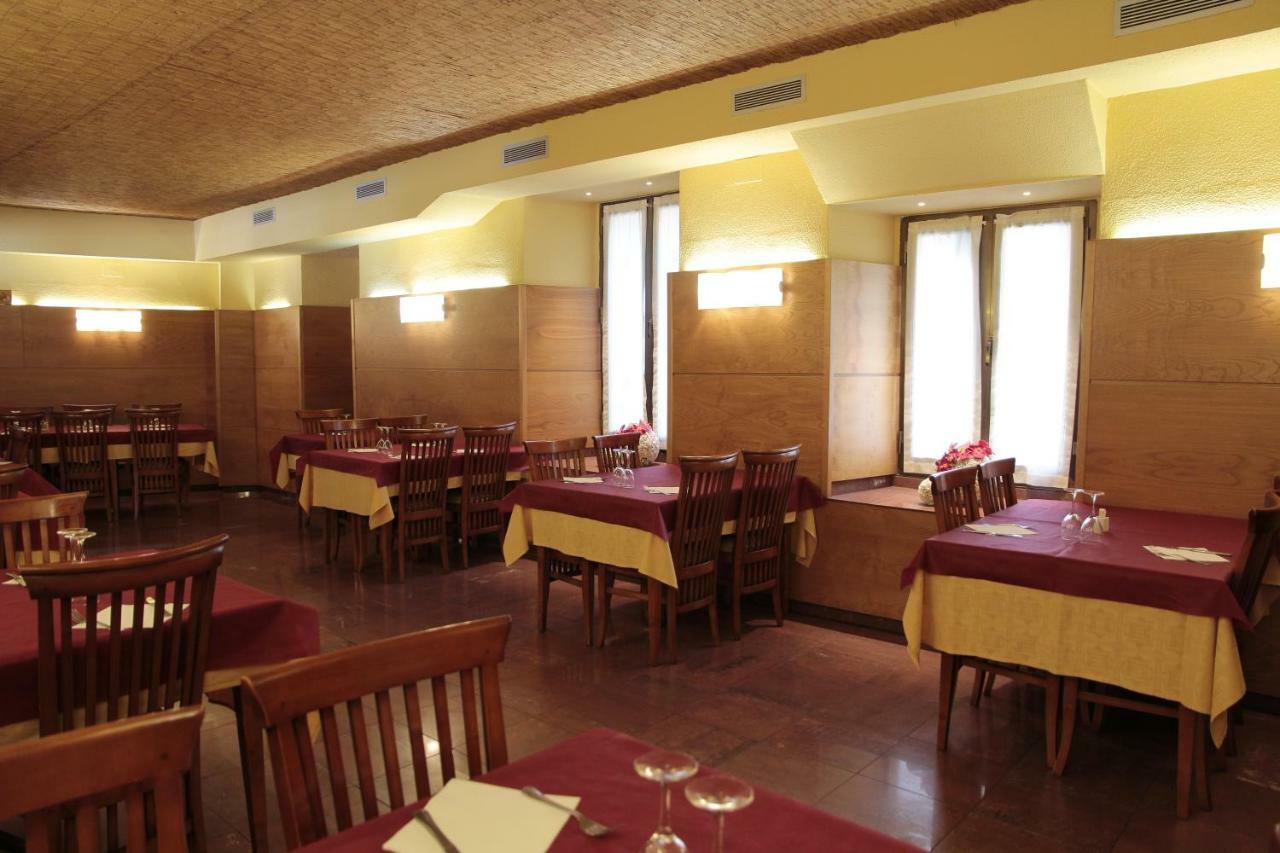 Tirso De Molina Hotel Almazan Exterior photo
